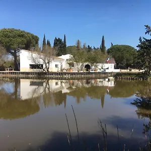 https://villa-camargue.fr-provencehotel.com